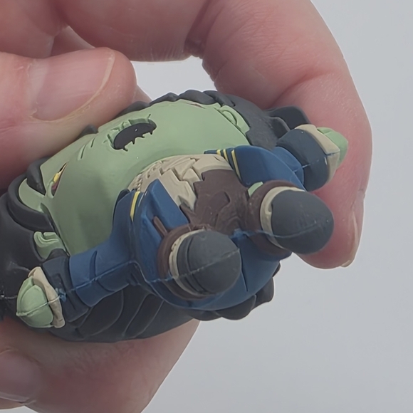 Disney Hocus Pocus Billy Butcherson Blind Bag Series 2 Figure Keychain - Picture 4 of 5